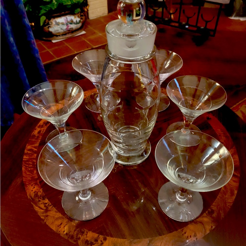 Vintage Cambridge Glass Co. Rondo Martini Set